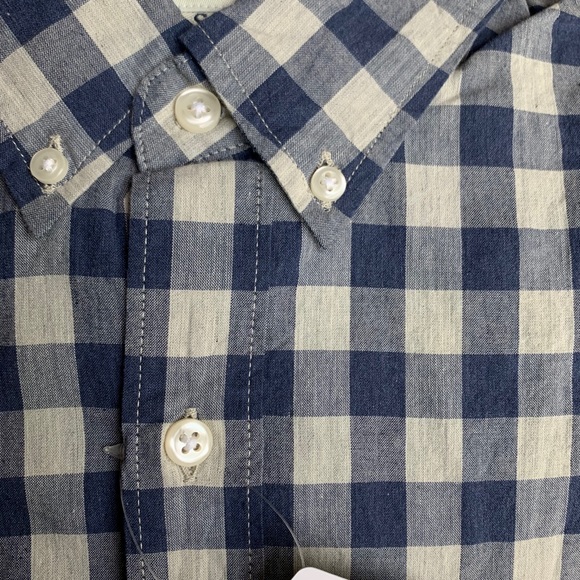 J.Crew men’s CLASSIC fit shirt - Picture 3 of 3